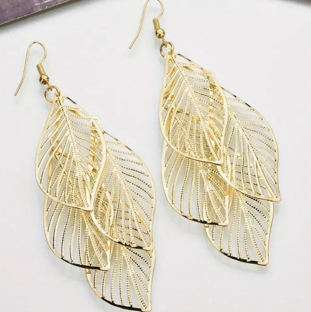 NWT Multi-layer Hollow Leaf Pendant Gold Dangle Earrings Retro Boho Style